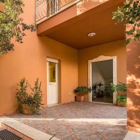 Locazione Turistica Casa Pineta 3 Appartamento *